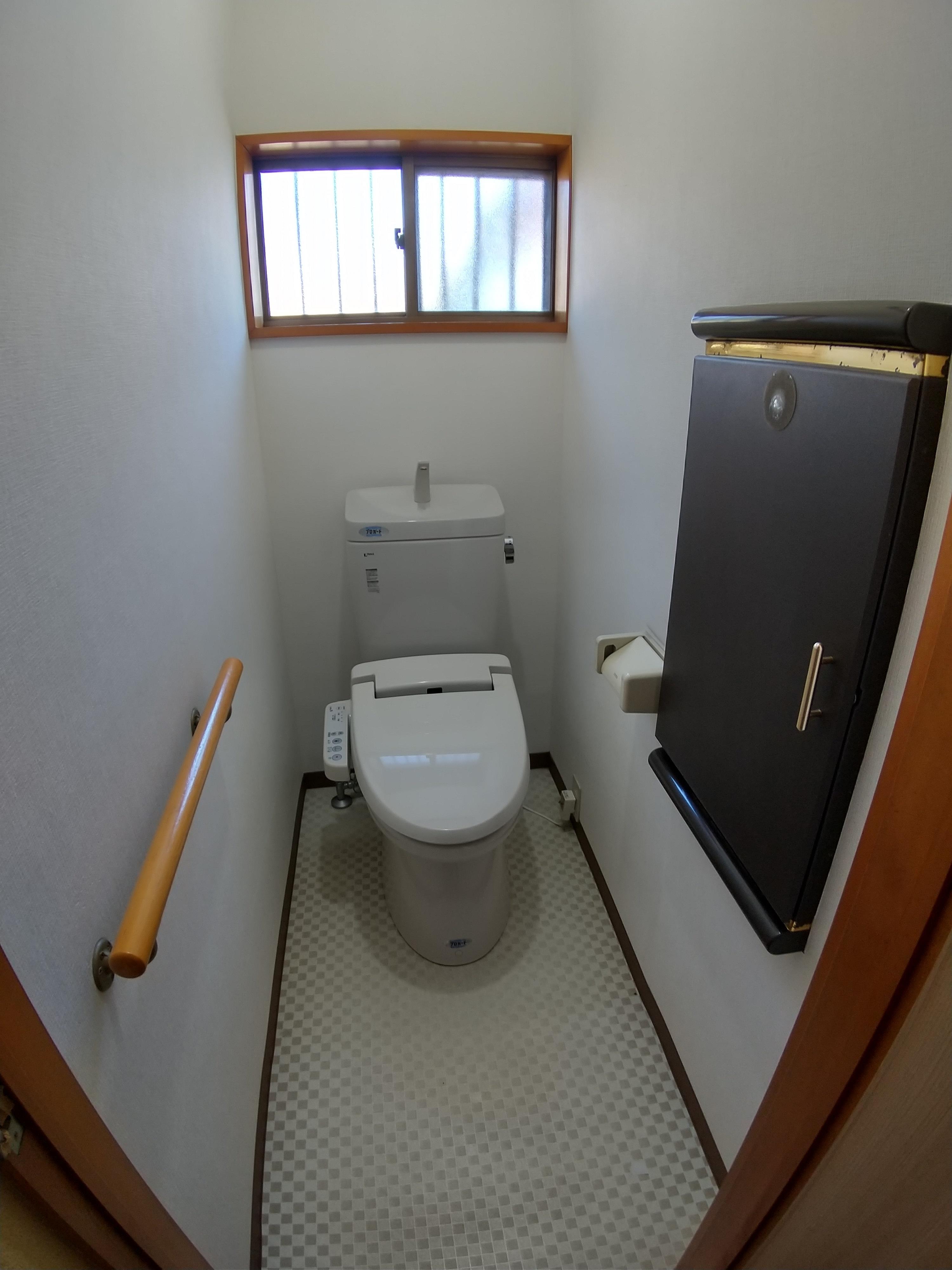 加須市久下5-284-3貸家のトイレ写真