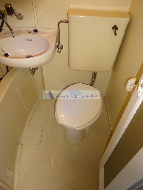 菱屋西ロイヤルのトイレ写真