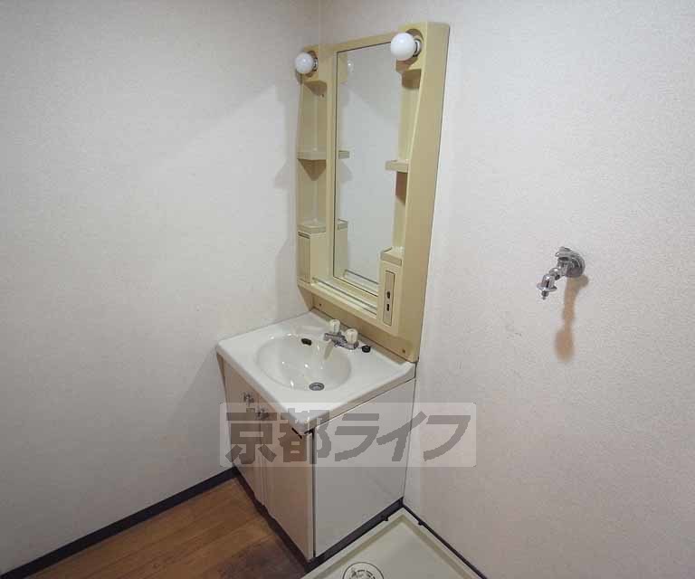 洗面設備　洗面台です。
