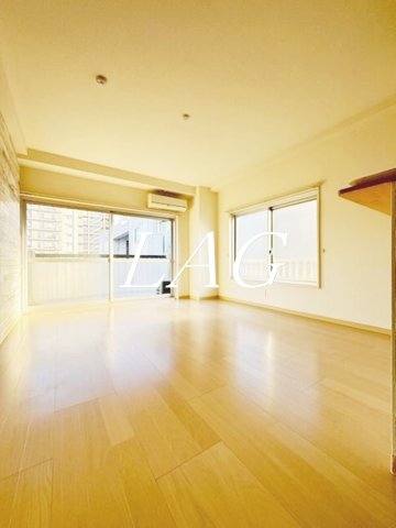 居室・リビング　洋室のお部屋です。（同一仕様）