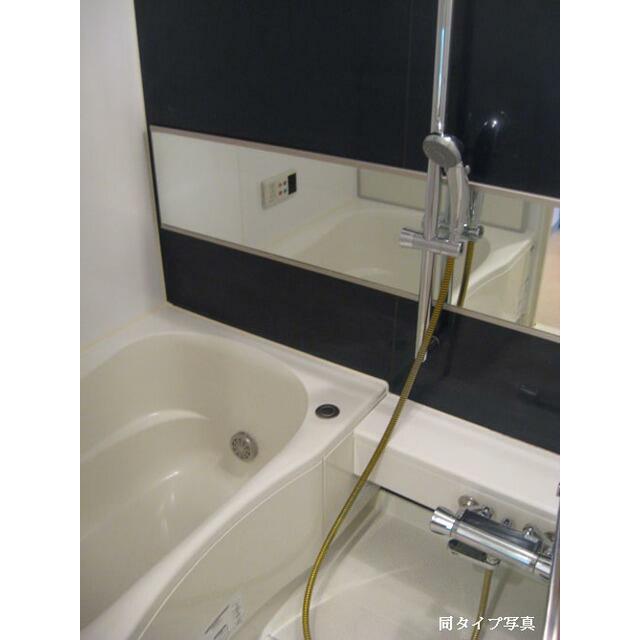 コンフォリア下北沢の風呂写真