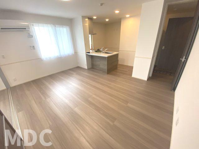 ＪＲ徳島線 蔵本駅 徒歩13分 3階建 築7年の居間写真