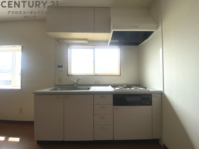 キッチン　収納がたくさんついたシステムキッチン