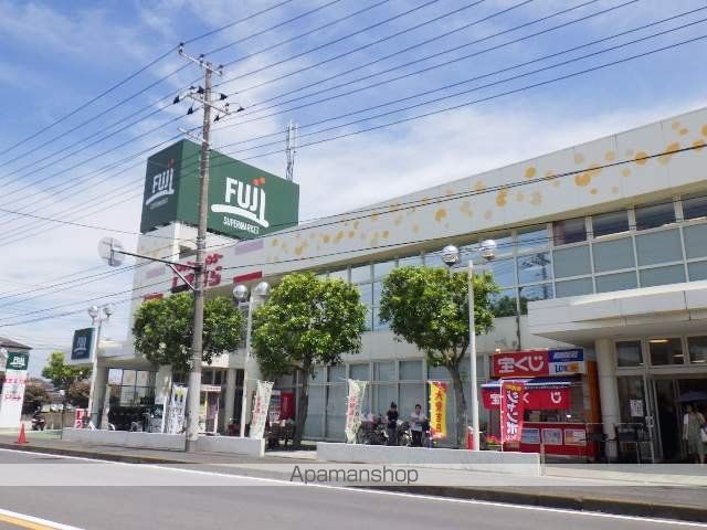 スーパー　ＦＵＪＩ　三崎店（スーパー）まで987m