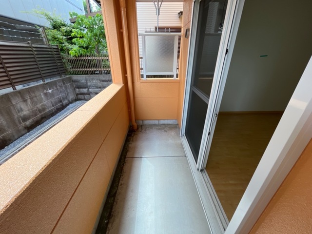 バルコニー　※同建物の別のお部屋の写真です。
