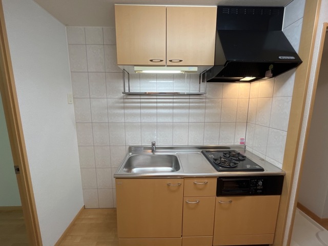キッチン　※同建物の別のお部屋の写真です。