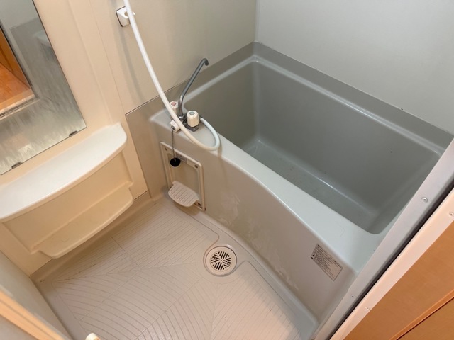 バス・シャワールーム　※同建物の別のお部屋の写真です。
