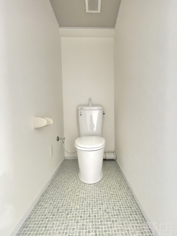 南海本線 泉佐野駅 徒歩3分 7階建 築39年のトイレ写真
