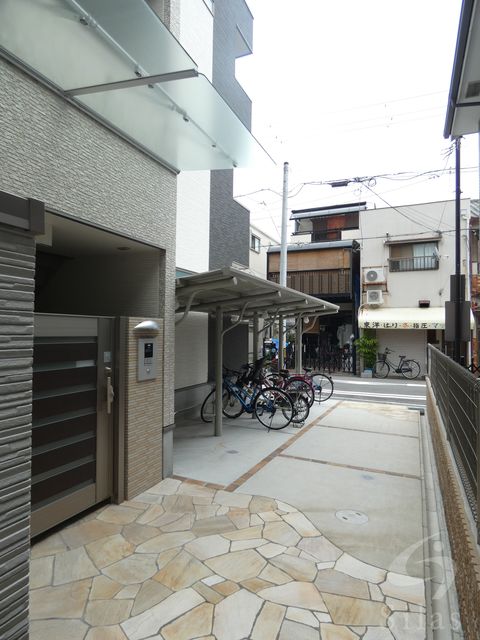 阪神本線 出屋敷駅 徒歩8分 3階建 築10年の外観写真