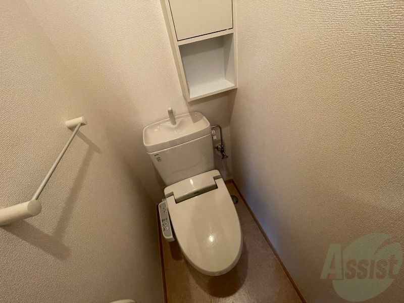 トイレ　こちらはトイレです。清潔感があり、安心して使用できます。