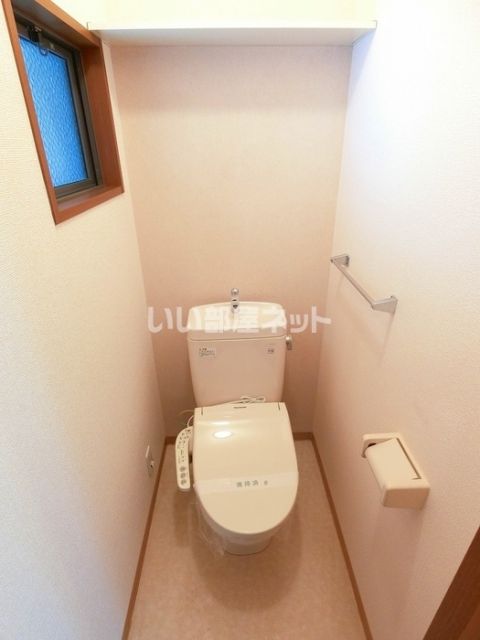 広島高速交通アストラムライン 中筋駅 徒歩3分 2階建 築25年のトイレ写真
