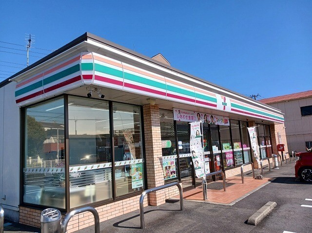 コンビニ　セブンイレブン富士市高嶺町店（コンビニ）まで334m