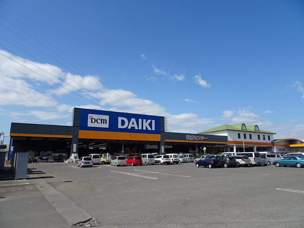 ホームセンター　ＤＣＭ新居浜店（ホームセンター）まで1800m