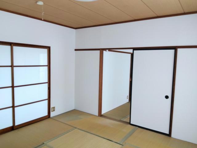 レジデンスにへいの居間写真