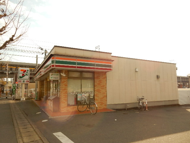 コンビニ　セブンイレブン京都上久世店（コンビニ）まで500m