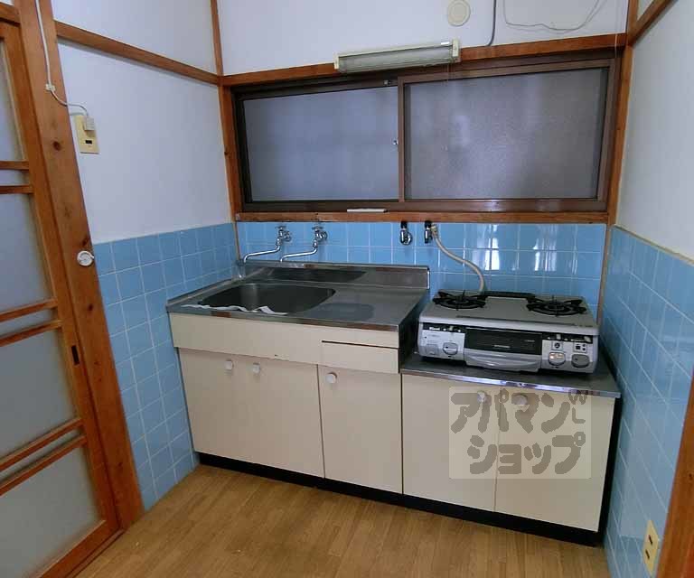 梅津林口町貸家のキッチン写真