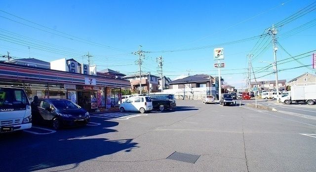 コンビニ　セブンイレブン 入間新久店（コンビニ）まで750m