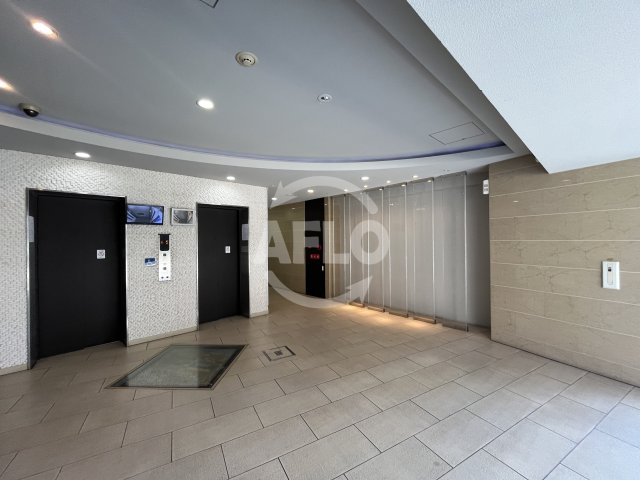 SERENiTE江坂四番館の外観写真