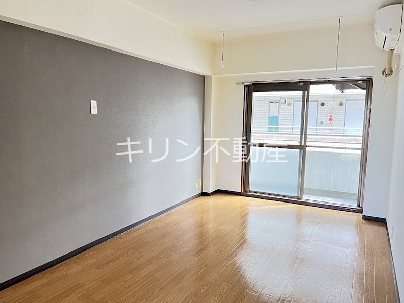 シティホームズ本庄Vの居間写真