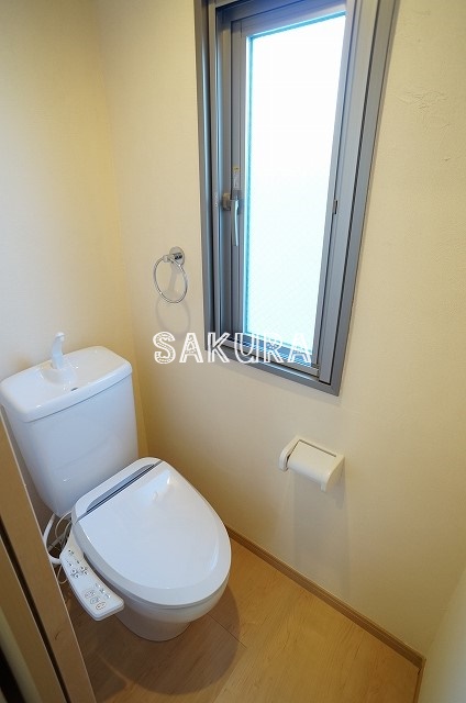 トイレ　嬉しい温水洗浄便座♪
