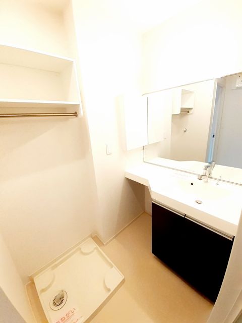 ＪＲ身延線 富士宮駅 バス乗車時間：15分 最寄りバス停で下車 徒歩5分 2階建 築6年の内装写真