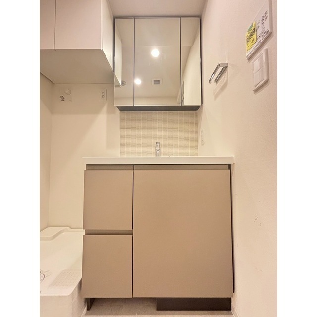 洗面設備　※別部屋の参考写真です。
