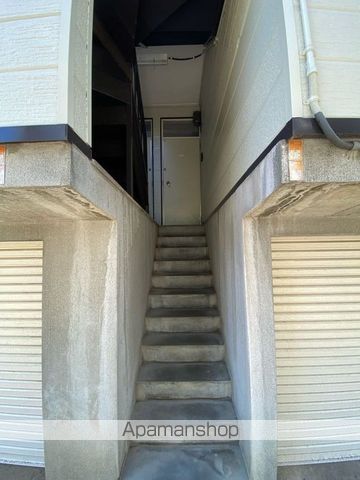 地下鉄東豊線 環状通東駅 徒歩20分 3階建 築37年の外観写真