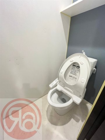 阪神電鉄阪神なんば線 桜川駅 徒歩6分 8階建 築8年のトイレ写真
