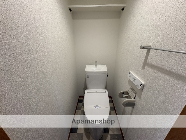 ＪＲ指宿枕崎線 谷山駅 徒歩10分 3階建 築23年のトイレ写真