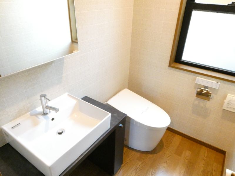 トイレ　落ち着いたトイレです