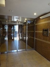 エントランス　オートロック付のエントランス