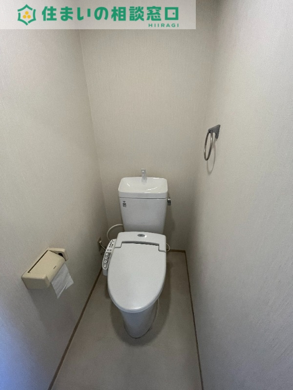 トイレ　同型