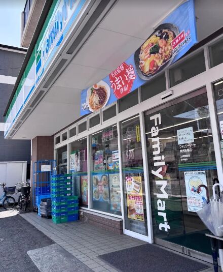 コンビニ　ファミリーマート東古市場店（コンビニ）まで1129m