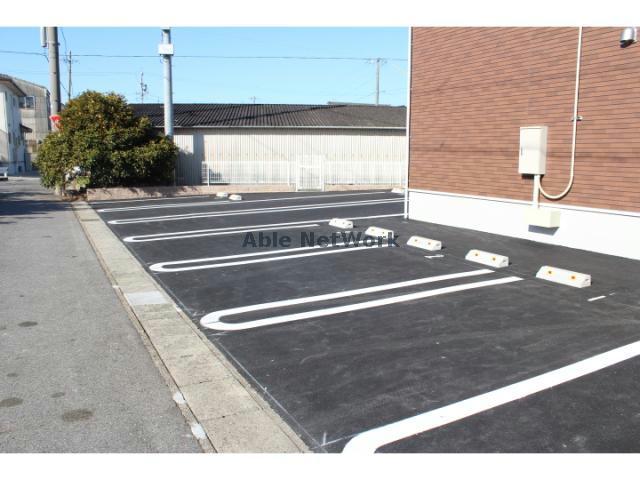 駐車場　駐車場