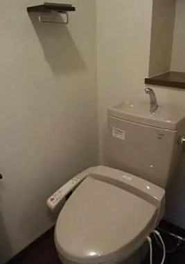 トイレ　別部屋の画像を使用しております。