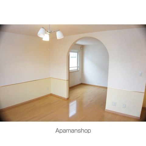 ルミエール本通11南の居間写真