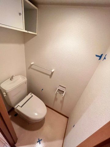 トイレ　同物件、別号室の写真です。