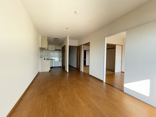 居室・リビング　別のお部屋の写真です。