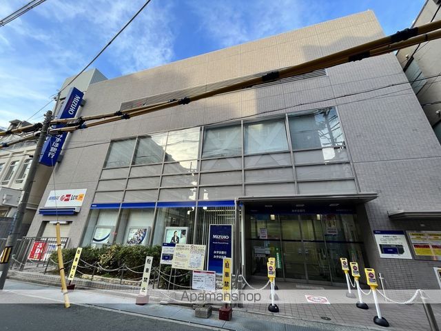 銀行　（株）みずほ銀行／香里支店（銀行）まで272m