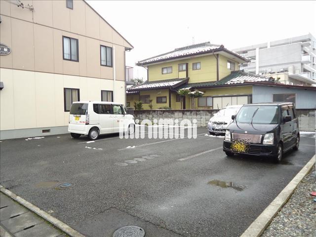 駐車場　縦列で２台契約可能です