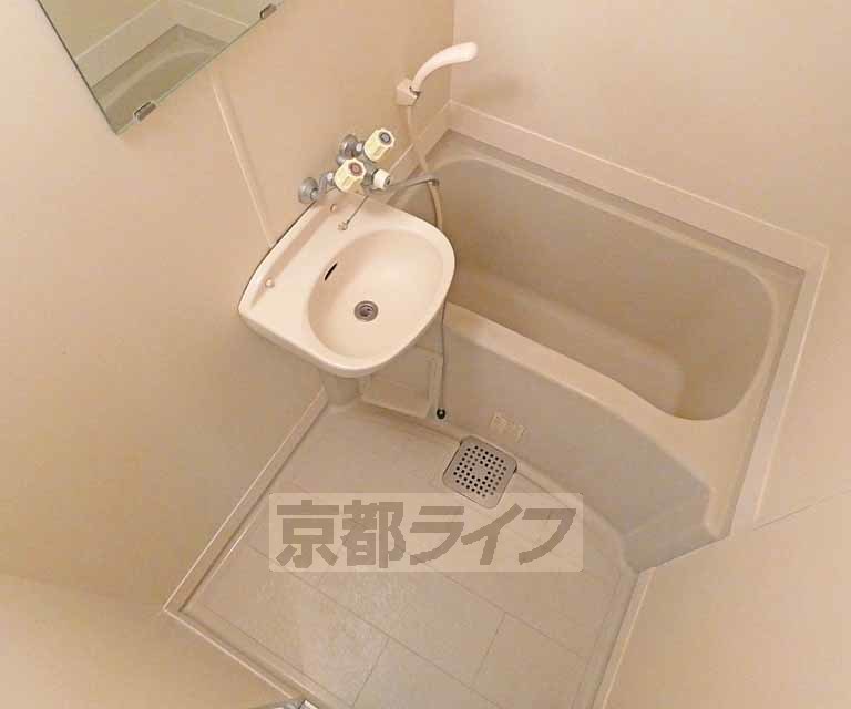 バス・シャワールーム　浴室です。