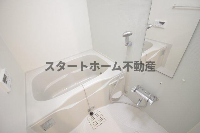 バス・シャワールーム　ゆったり過ごせるお風呂です
