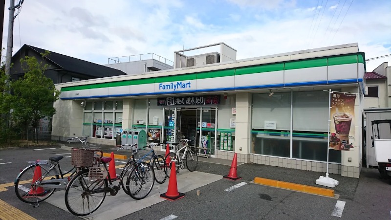 コンビニ　ファミリーマート立花東店（コンビニ）まで2273m