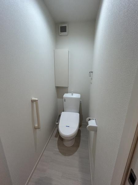 トイレ　ウォシュレット完備