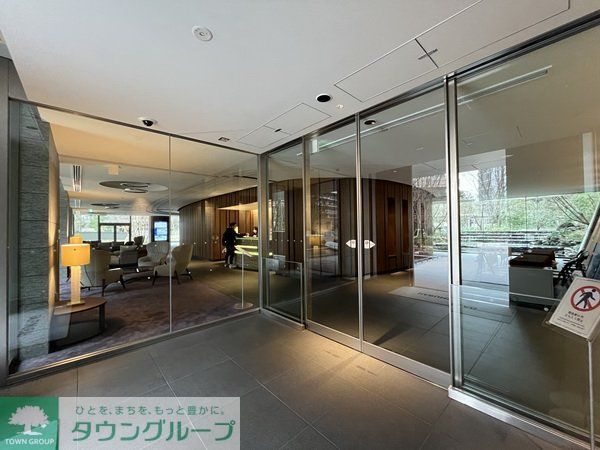 エントランス　お問合せは(株)タウンハウジングレジデンス事業部までお問合…