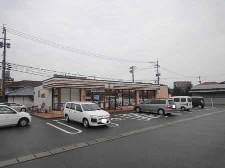 コンビニ　セブンイレブン熊本近見8丁目店（コンビニ）まで364m