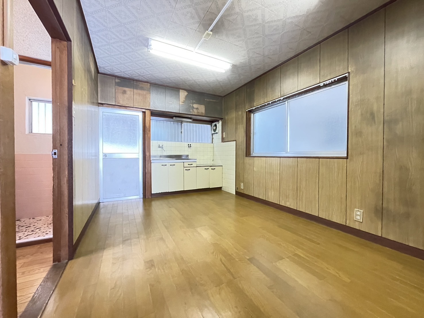 西舞子7丁目貸家の居間写真