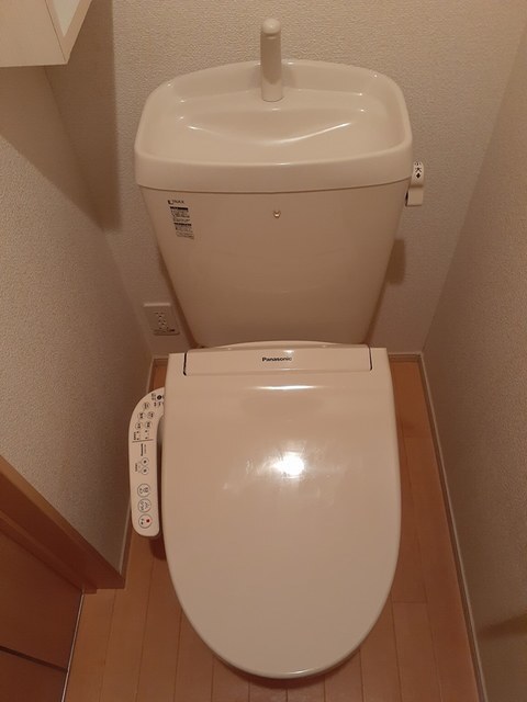 【グローリアのトイレ】