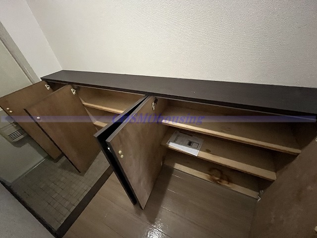 玄関　同タイプの室内写真