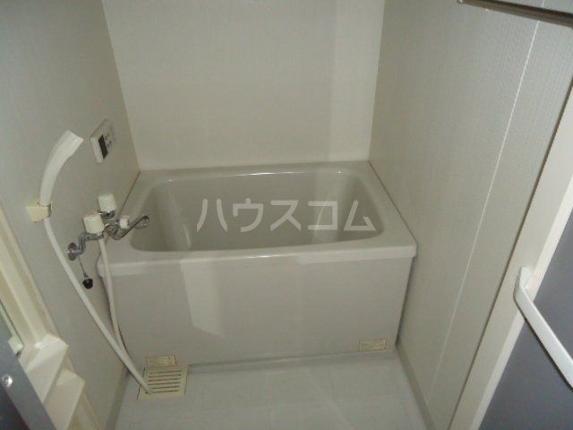 【弥富市平島町のマンションのバス・シャワールーム】